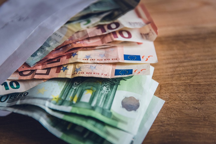 #Spend Kullanımı, Örnek Cümleler